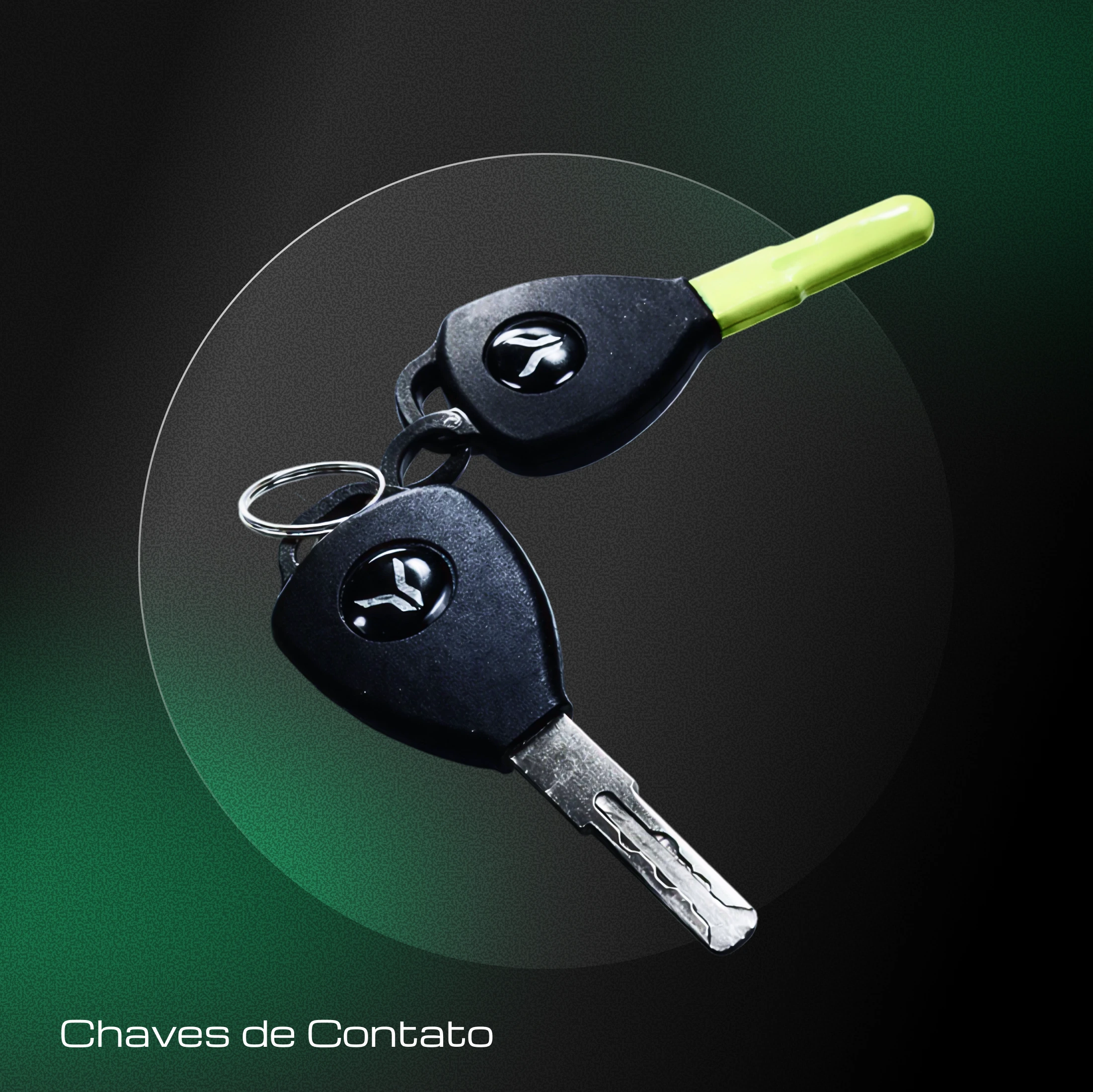 Imagem de 2 chaves de contato, uma delas com uma capa de proteção verde.