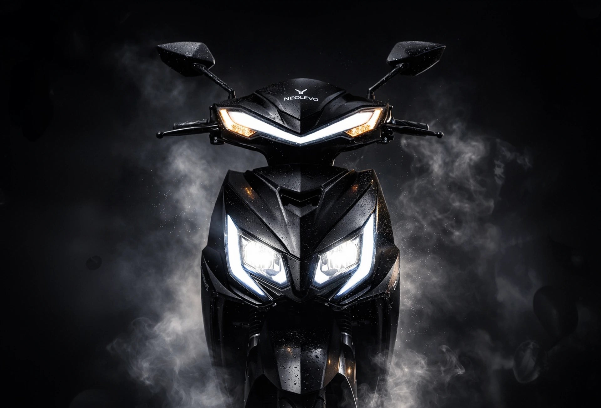 Scooter elétrica Neolevo Nimbus Preta com fundo escuro dramático e fumaça